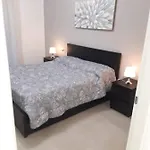 Rent 2 아파트 *