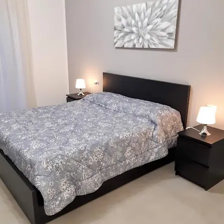 Rent 2 Milan